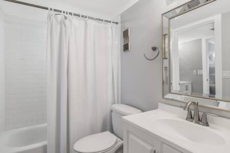 The Oyster By Brightwild-Beachfront Condo Destin Bagian luar foto