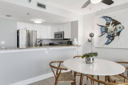 The Oyster By Brightwild-Beachfront Condo Destin Bagian luar foto