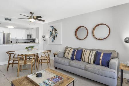 The Oyster By Brightwild-Beachfront Condo Destin Bagian luar foto